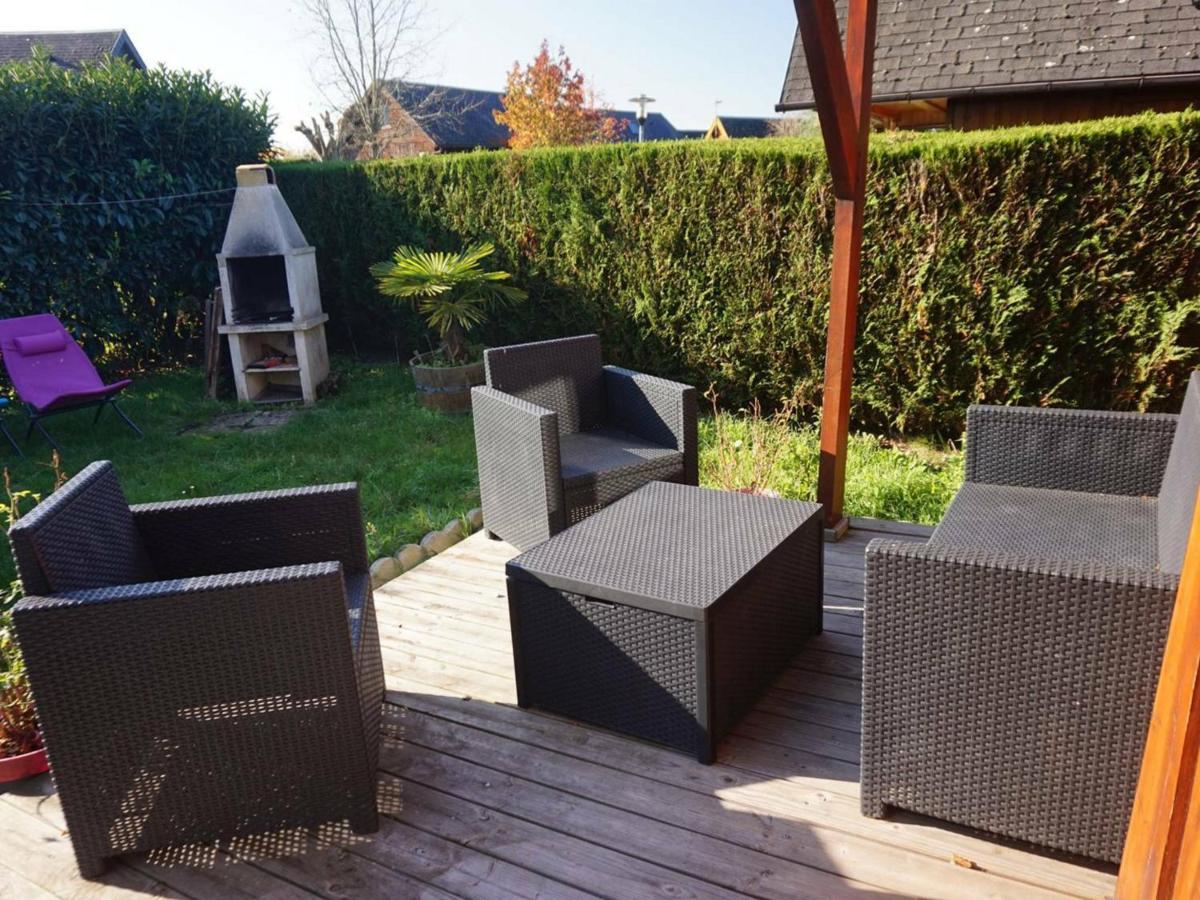 Chalet Avec Piscine Chauffee, Tennis Et Jardin Clos, A 1700M De La Plage De Cabourg - Fr-1-465-22 Bagian luar foto